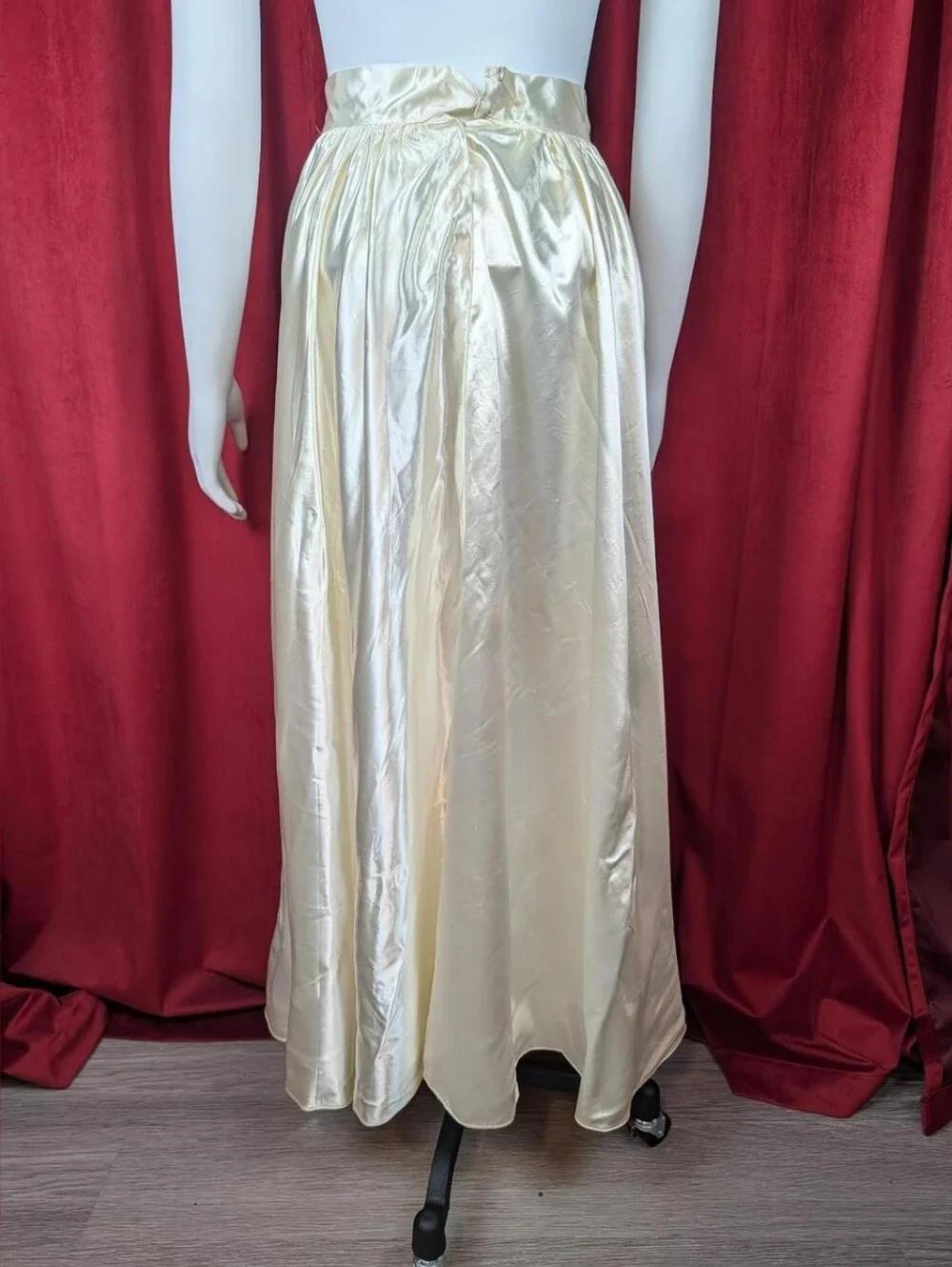 Mindelle this skirt